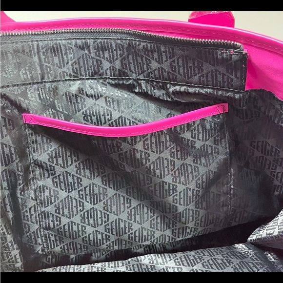 Kurt Geiger Quilted Recycled Top Zip Expandable Shopper Fushia Pink Tote Bag - Picture 7 of 11